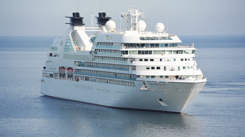 Tailored Tour Packages for the Curious Cruiser